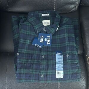 Green and Blue Plaid Button-Up flannel Shirt